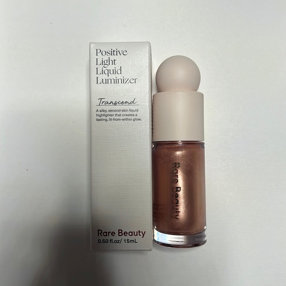 Rare Beauty Positive Light Liquid Luminizer in Transcend - Picture 1 of 1